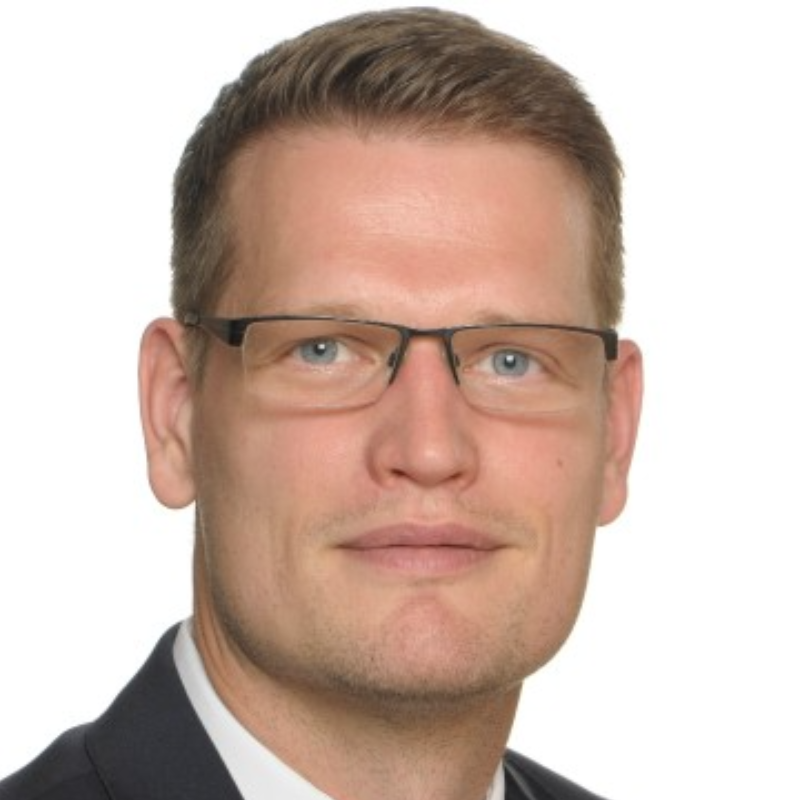  Christopher Gosau